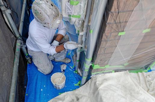 塗装準備をする作業風景のイメージ